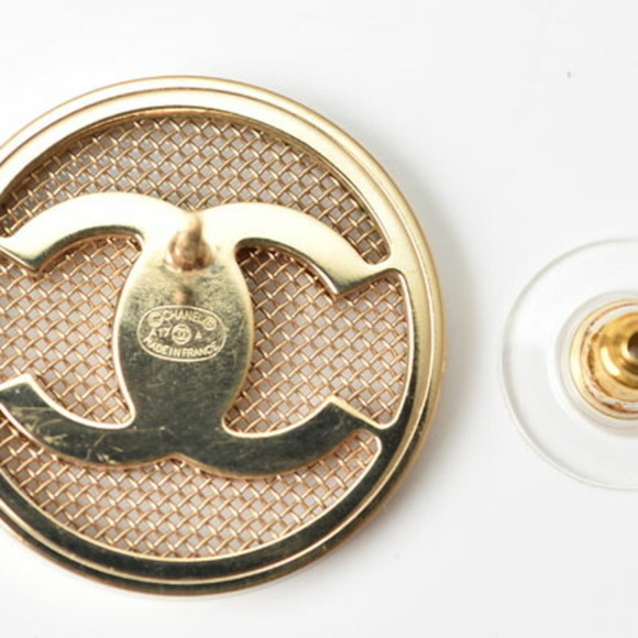 CHANEL Gold Earrings - Picture 4 of 6